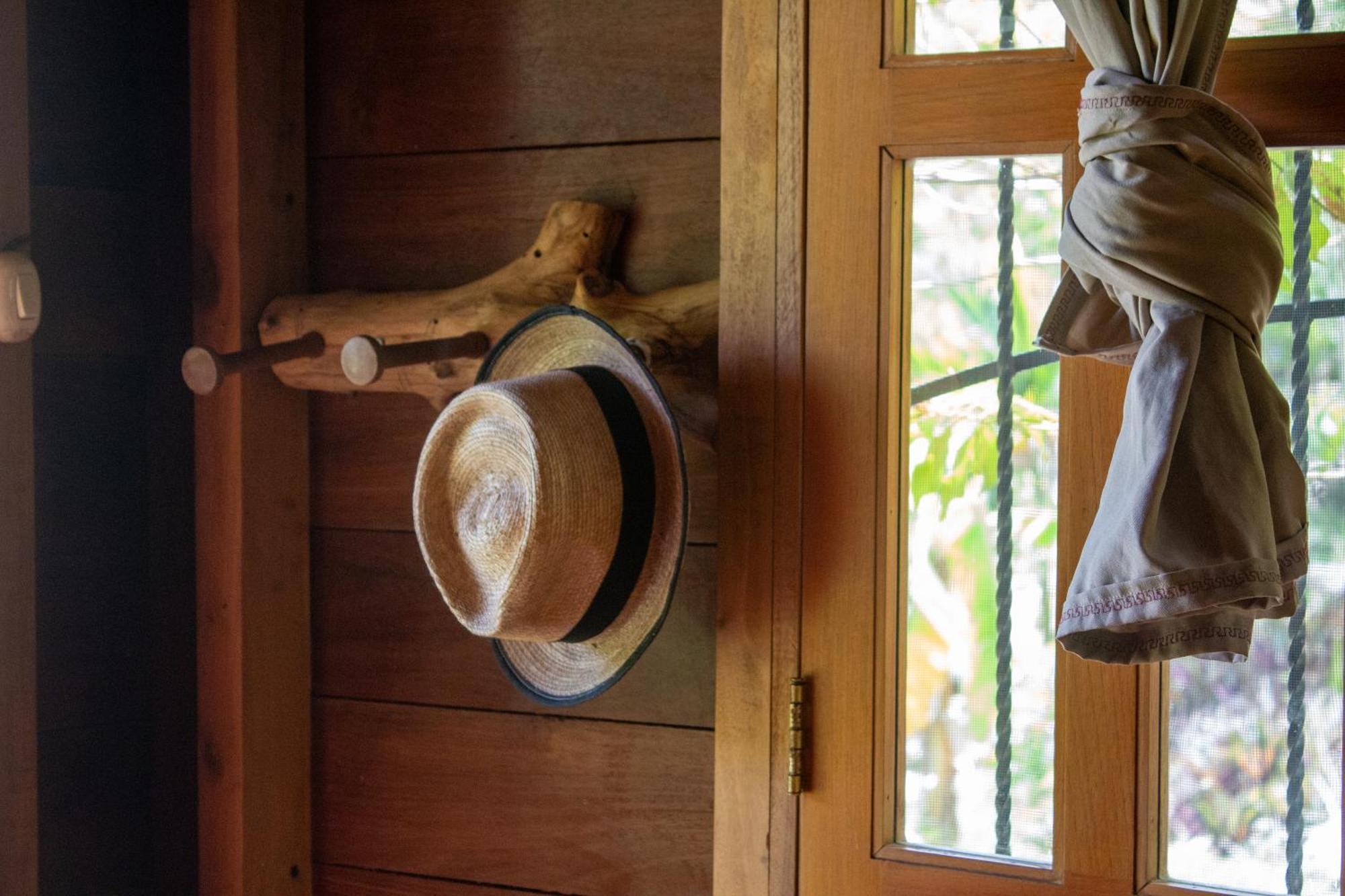 Alice Guesthouse El Remate Εξωτερικό φωτογραφία