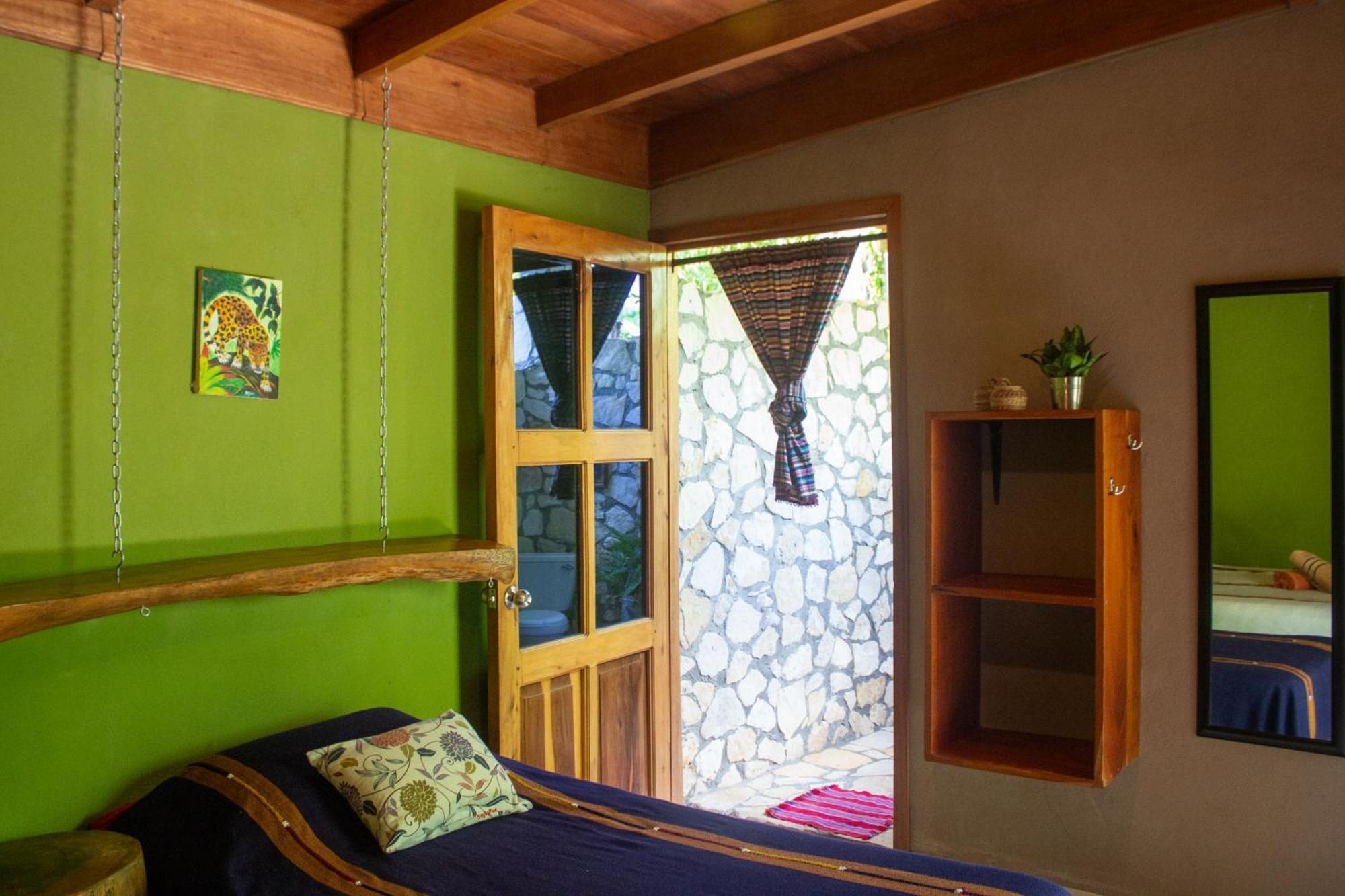 Alice Guesthouse El Remate Εξωτερικό φωτογραφία